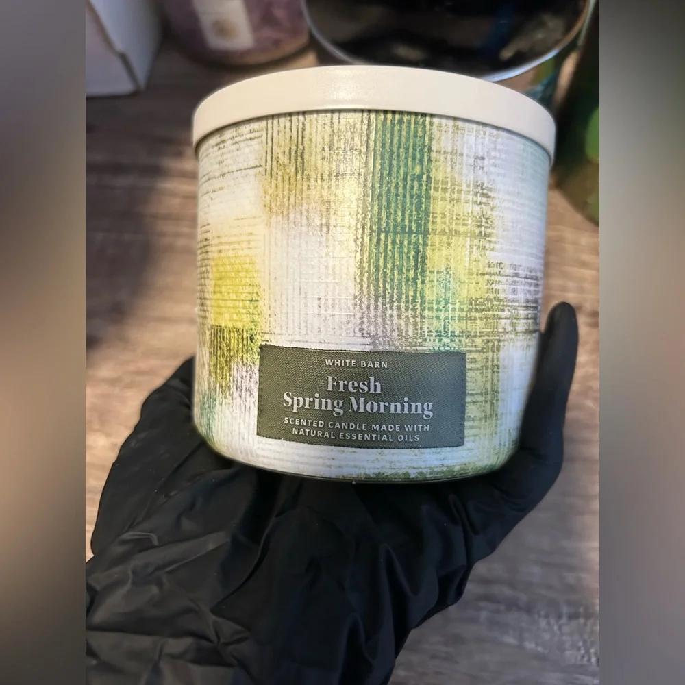 Bath & Body Works 3-Wick Candle - Picture 3 of 11